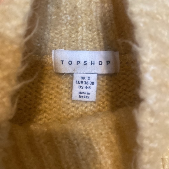 $7 CLEARANCE - TopShop Yellow/Gold Mock Neck/Turtleneck Sweater - Picture 6 of 7